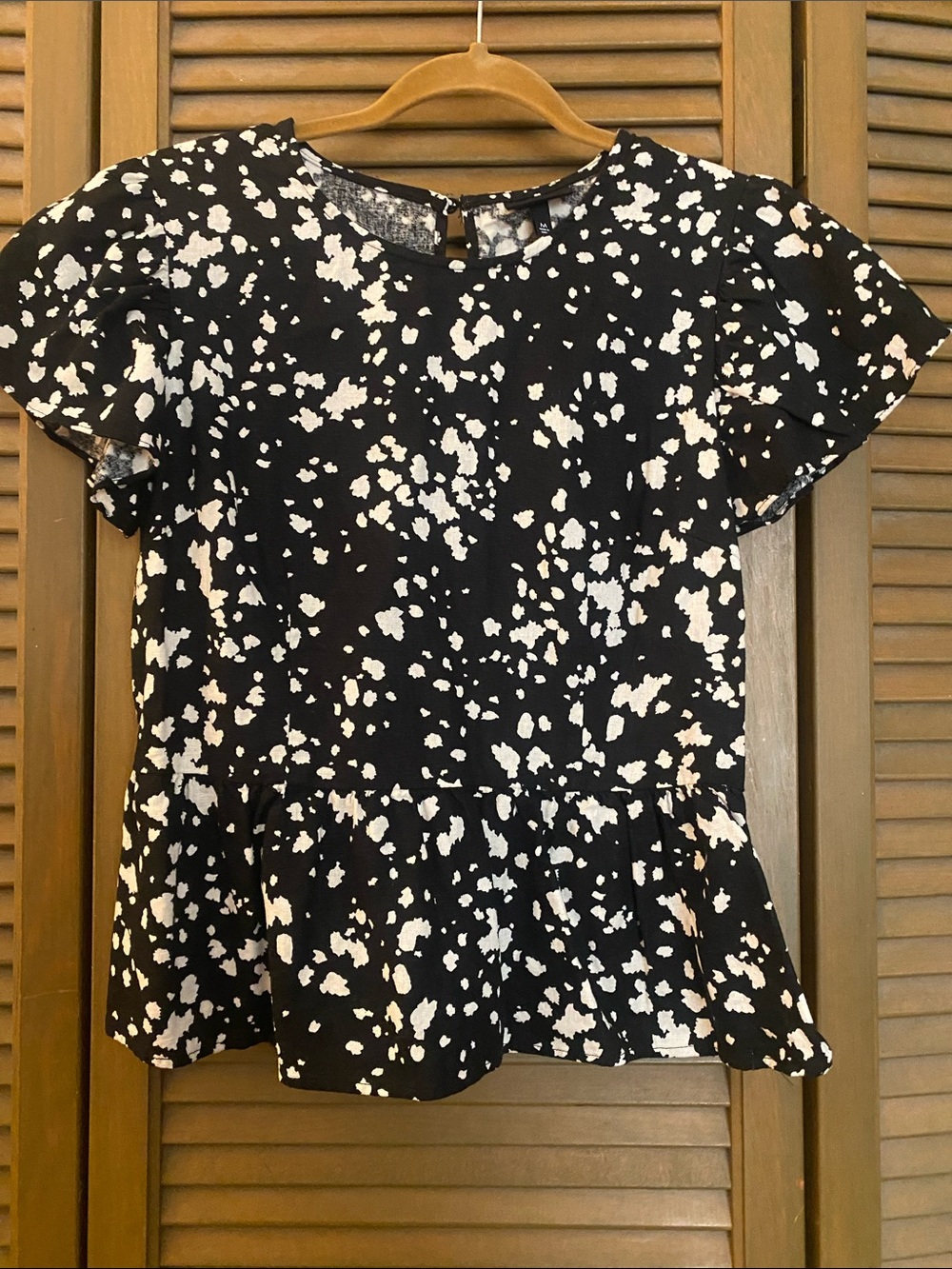 Who What Wear Black and White Speckled Peplum Top